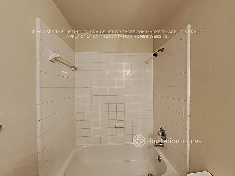 9818 Golden Prairie Ln — Photo 17