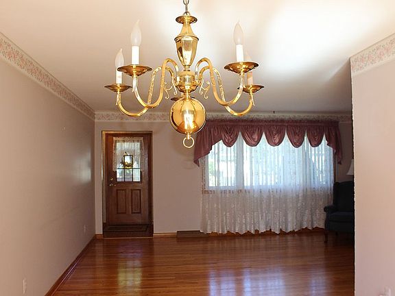 Living/dining room