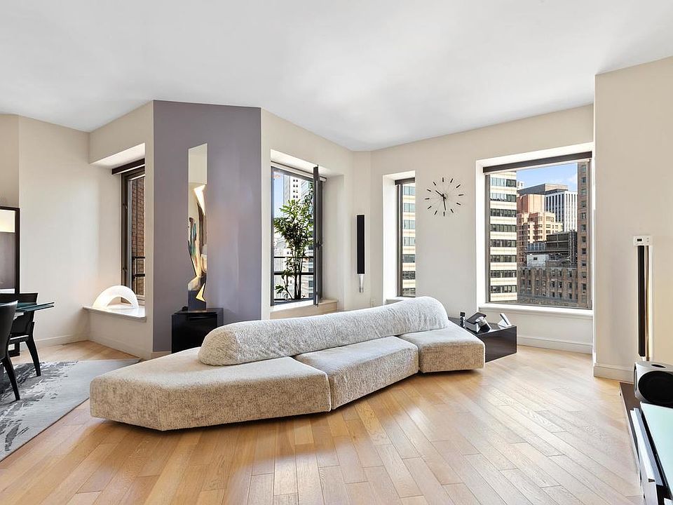 1st image of 75 Wall St APT 35M