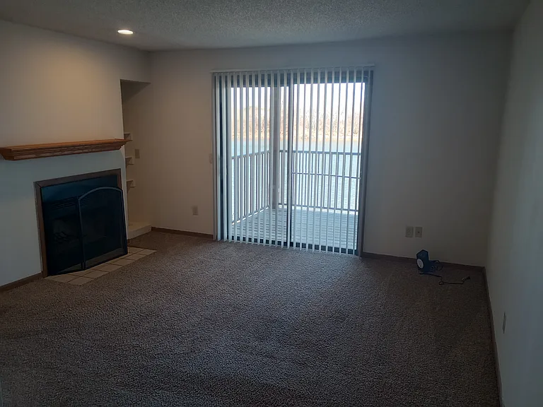 Marina Point Apartments — Photo 11