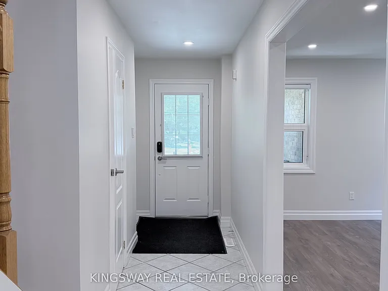 3123 Bartholomew Cres — Photo 25