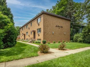 415 S 2nd St #4, Dekalb, IL 60115