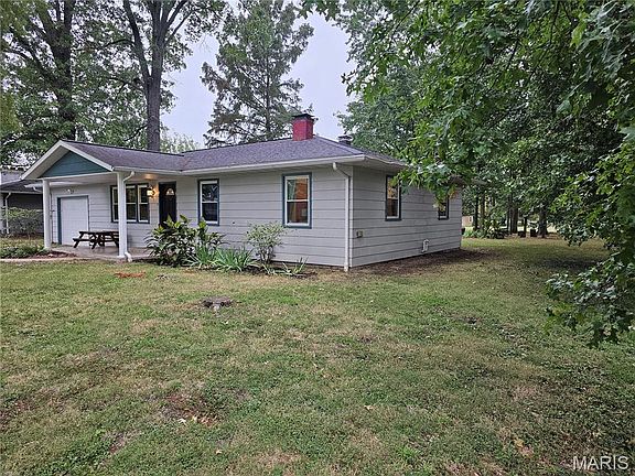 2nd image of 939 Country Club Rd