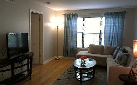 4th image of 425 W 9th St APT 302