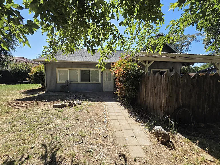 3415 Marshall Ave #B — Photo 1