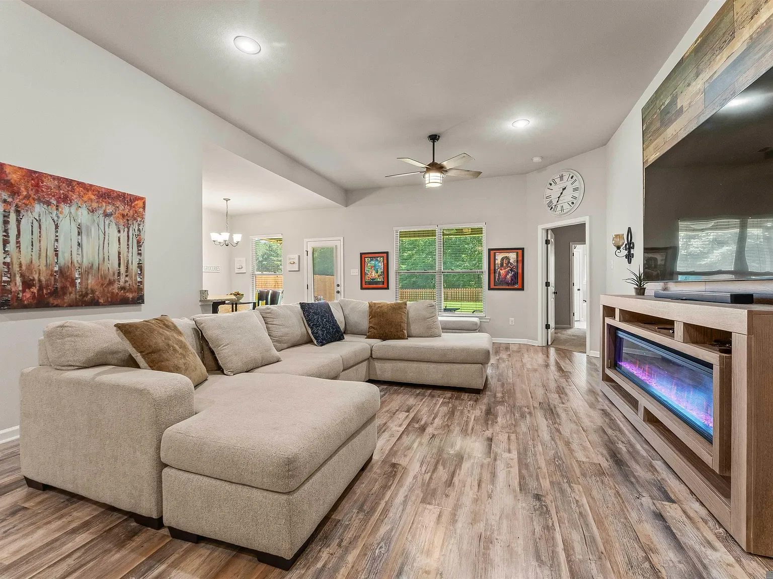 3 bed, 1617 sqft, $1,900 — Photo 4