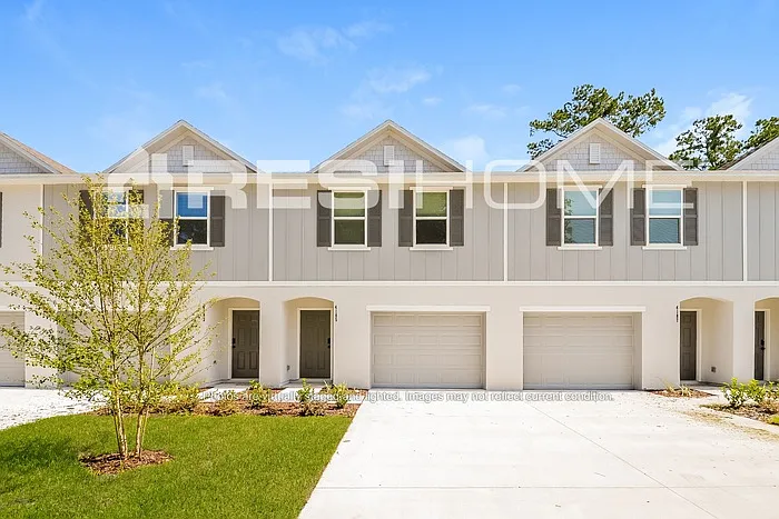 3 bed, 2.5 bath, 1694 sqft, $1,895 — Photo 1