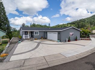 204 Lucky Ridge Loop, Canyonville, OR 97417