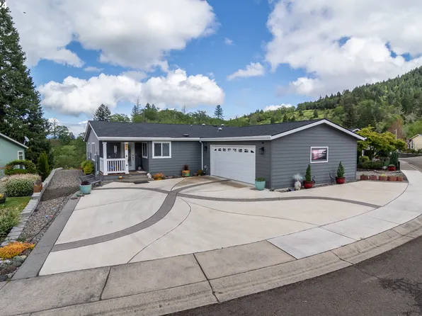 204 Lucky Ridge Loop, Canyonville, OR 97417