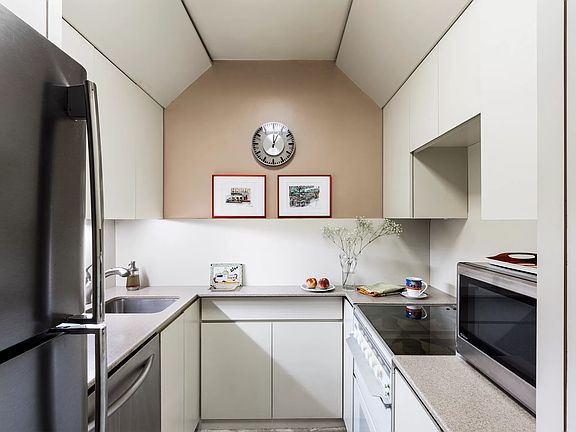 4th image of 167 E 67th St APT 12E