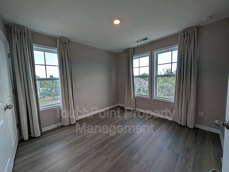 634 Cypress Glen Ln — Photo 27