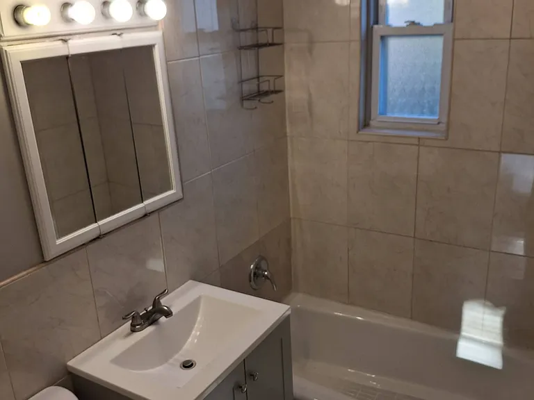 3906 Murdock Ave #2 — Photo 5