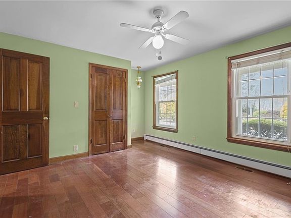 5th image of 300 Twin River Rd