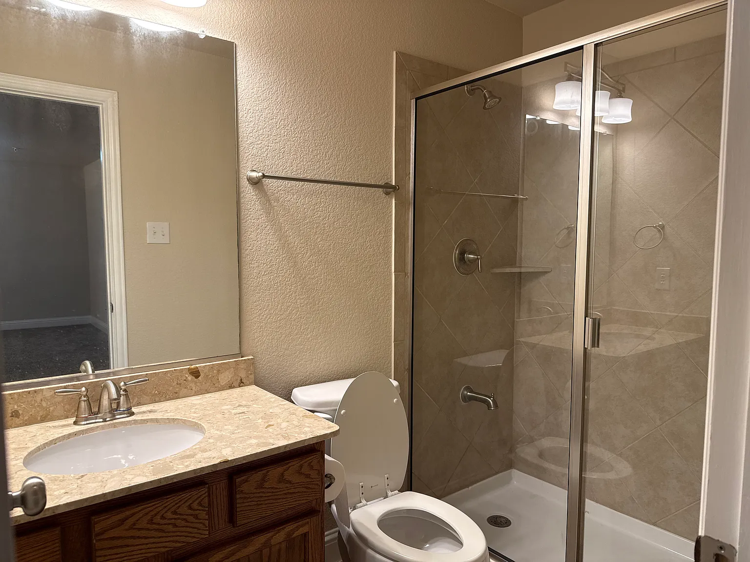 3 bed, 2.5 bath, 1951 sqft, $2,695 — Photo 4