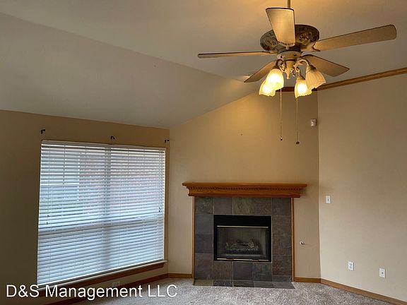 2nd image of 10726 Hollyrock Dr