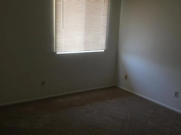 3945 W Mission Ln — Photo 14