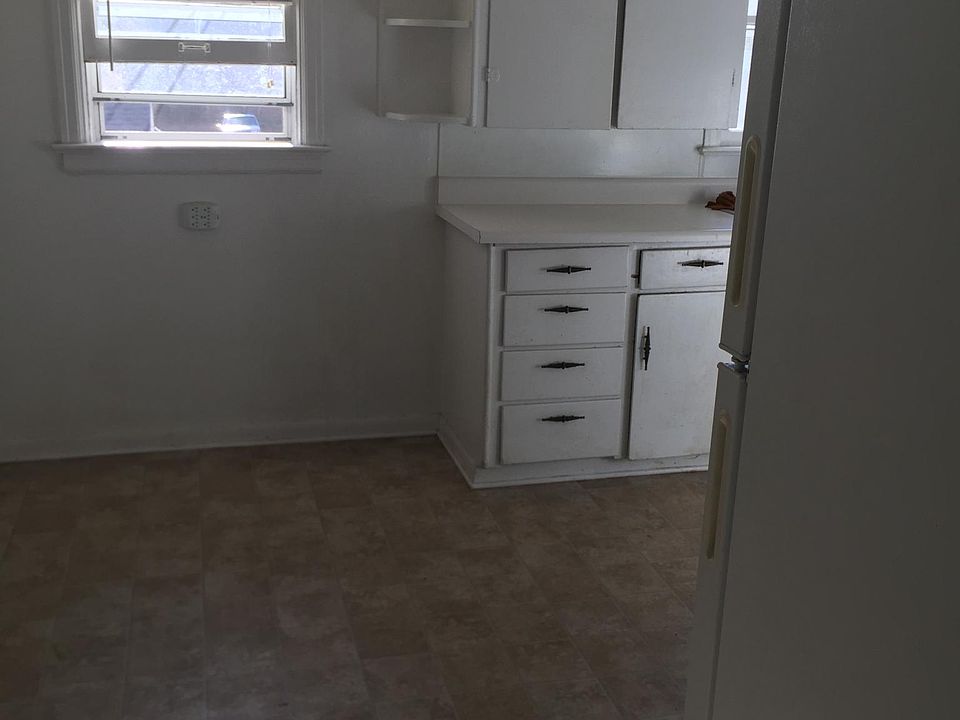 1st image of 1722 15th Ave