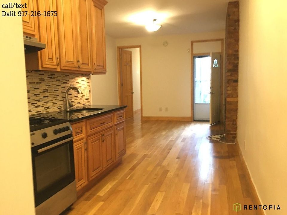 1st image of 550 Bainbridge St #1RR
