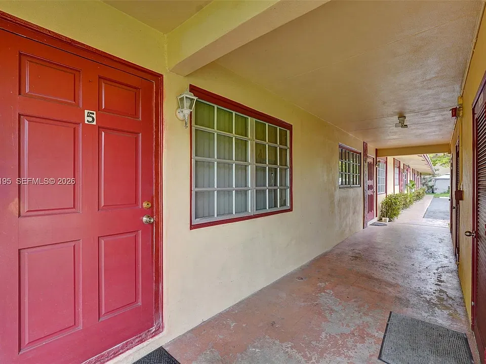 10301 NW 36th St #5
