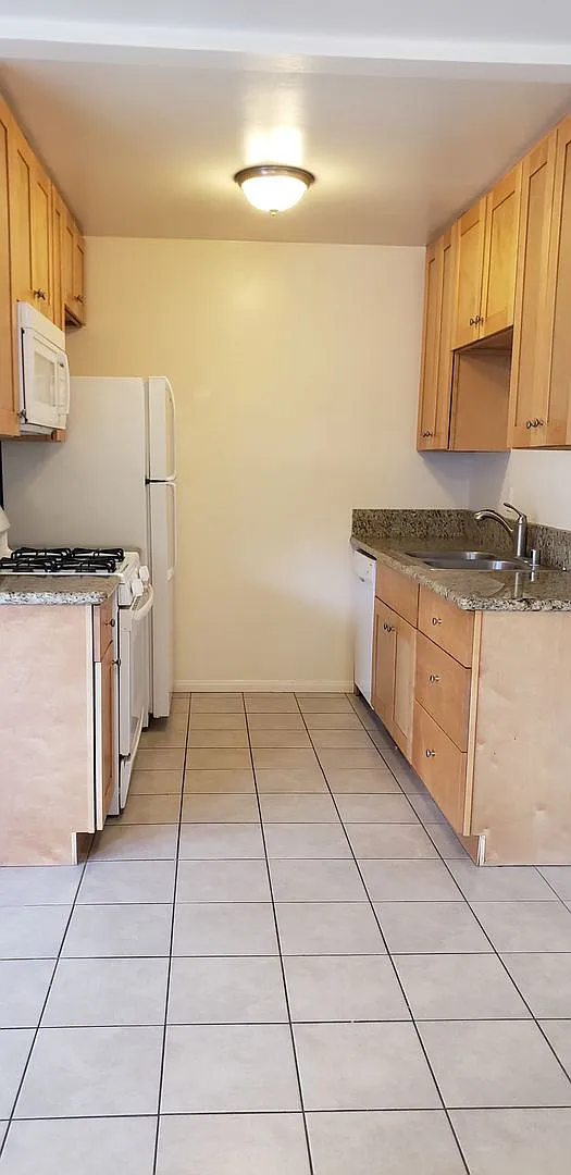 5520 - SMC Schoolridge — Photo 4