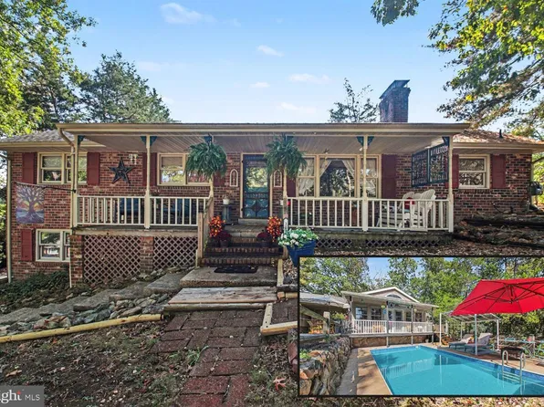 207 Anderson Dr, Fredericksburg, VA 22405