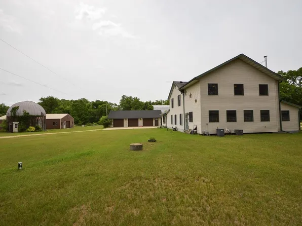 33305 Oak Street, Lone Rock, WI 53556