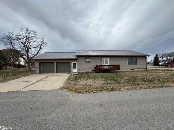 102 SE 3rd St, Gilmore City, IA 50541