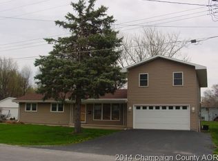 9 N Henson Rd, Villa Grove, IL 61956