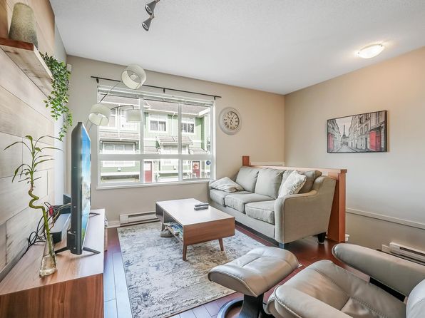 3 bedroom rental in Surrey — photo 4