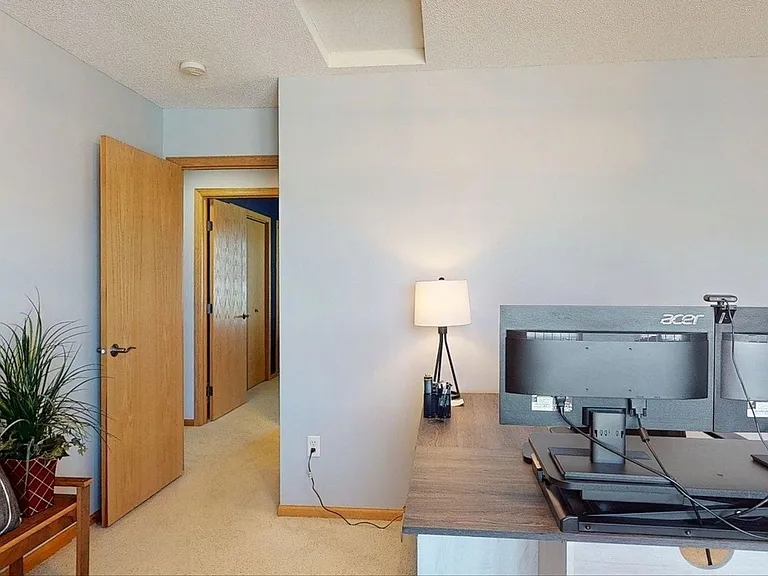 3057 Venice Ln NW — Photo 33