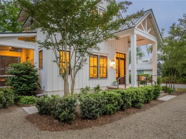 323 Corley St, Bluffton, SC 29910