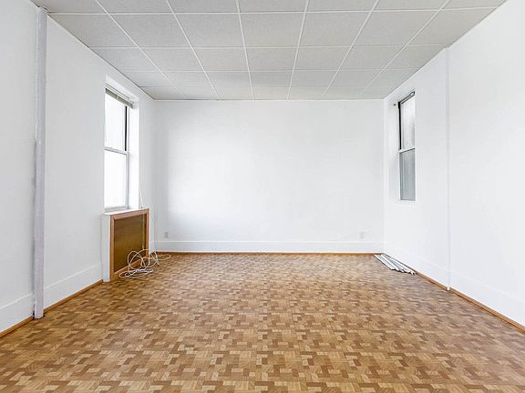 2nd image of 43 Saint Marks Pl APT 4B