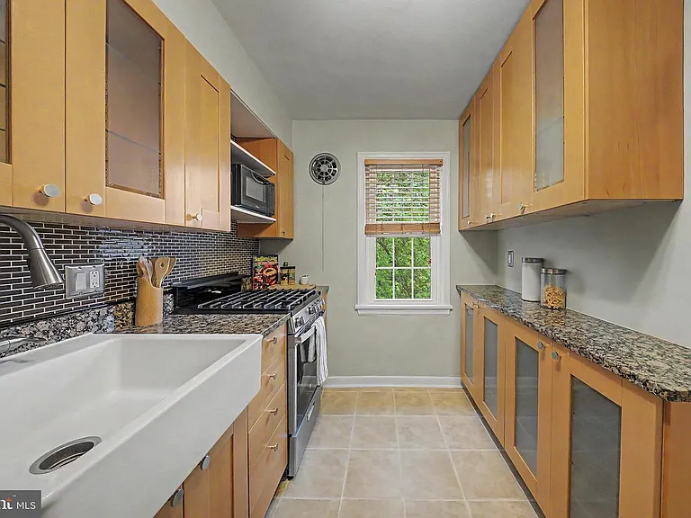 6607 Potomac Ave #C2 — Photo 6