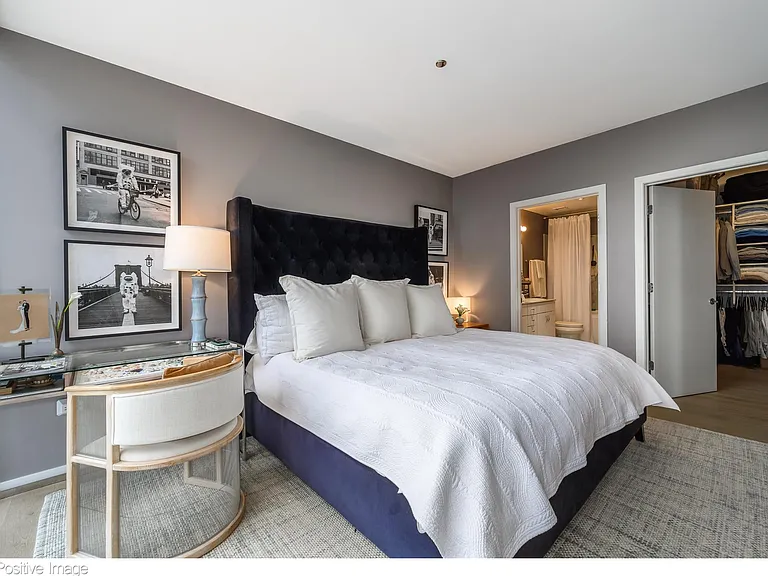 860 W Blackhawk St #1706 — Photo 12