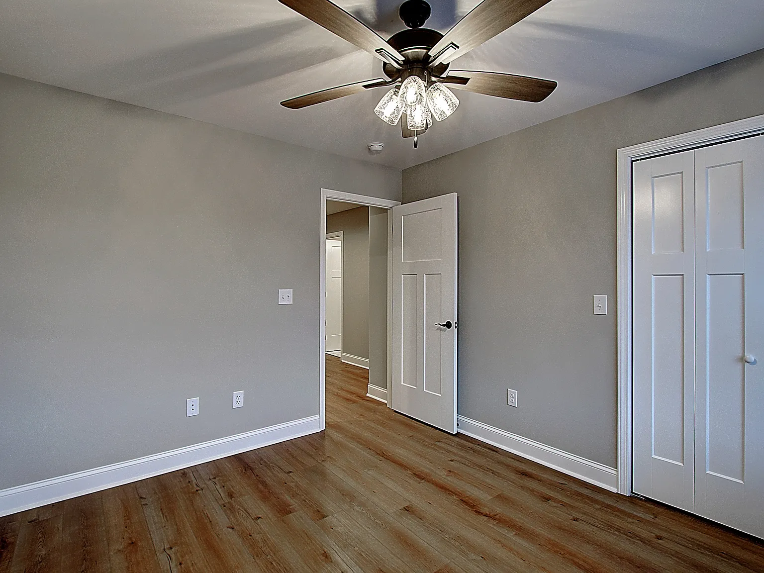 3 bed, 2.5 bath, 1428 sqft, $2,075 — Photo 4