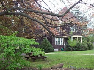 50 Crescent St, Greenfield, MA 01301