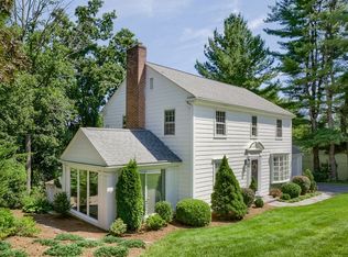 22 Chiltern Hill Dr, Worcester, MA 01602