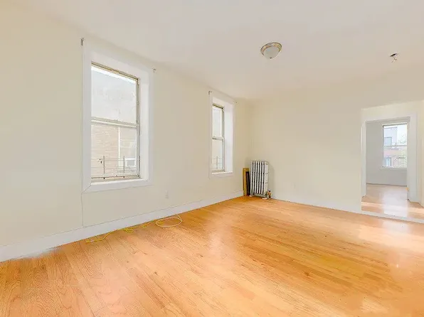 653 Hancock Street image 1 of 6