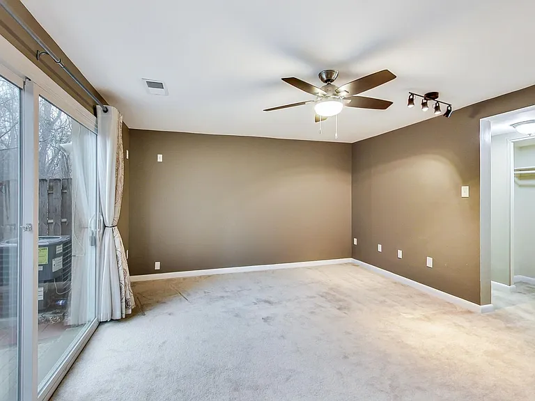 6510 Overheart Ln — Photo 7