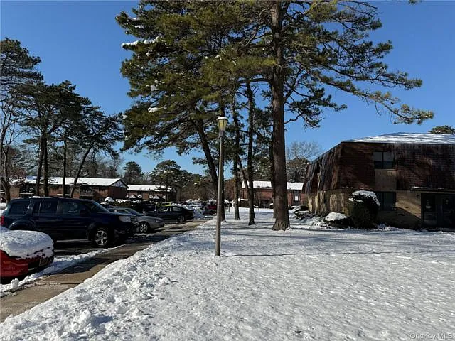 55 Pinebrook Pl — Photo 2