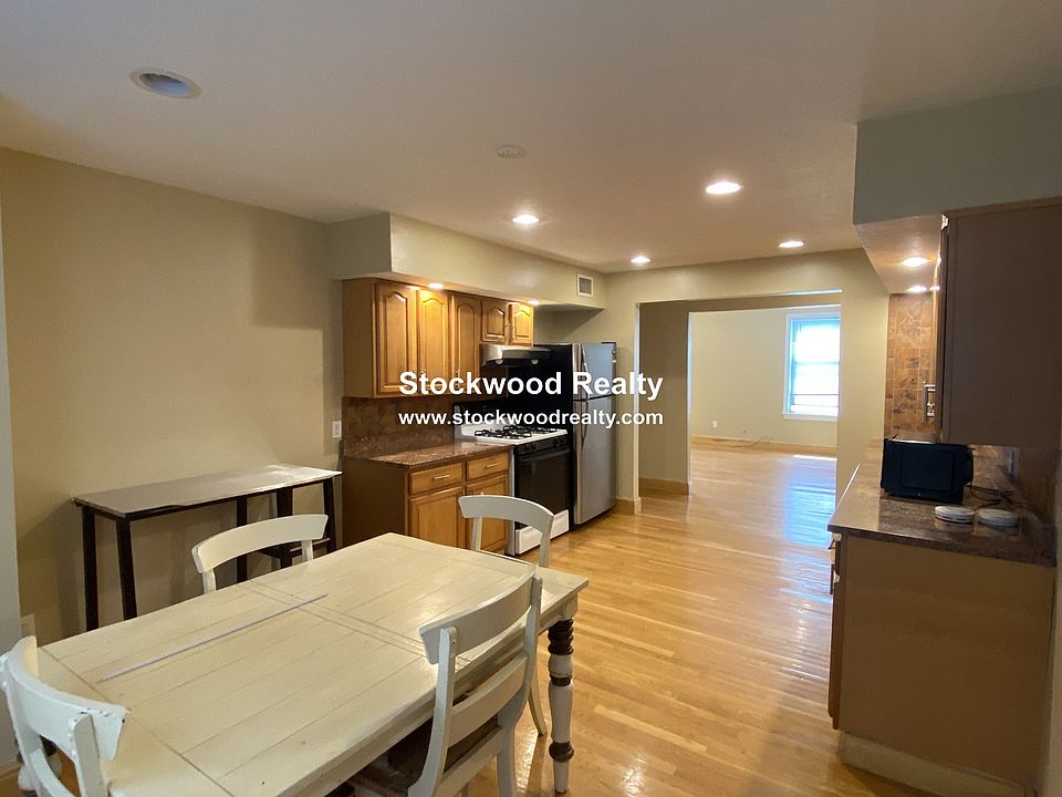 1st image of 38 Mount Vernon St APT 2