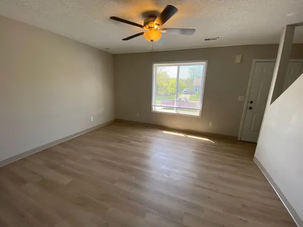 1630 E Pleasant View Drive, 1630 E Pleasant View Dr, Des Moines, IA 50320