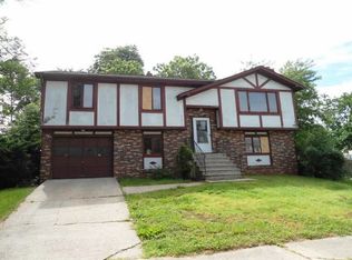 15 Rudner Ave, Hamilton, NJ 08619