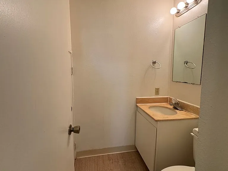 188 Hale St #3B — Photo 2
