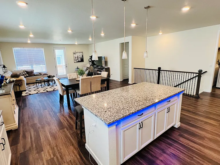 544 Navion Ln — Photo 10