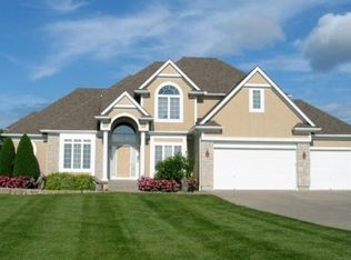 27325 Highland Dr, Louisburg, KS 66053