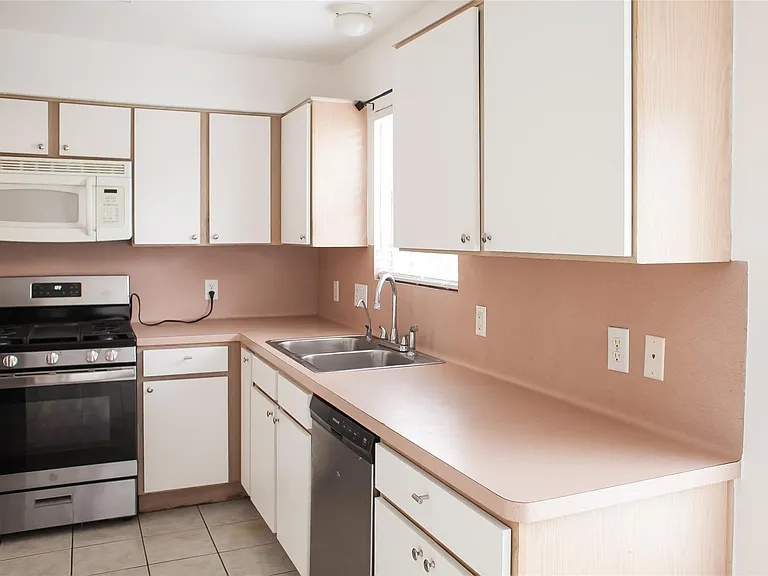 8910 Sage Place Dr — Photo 10
