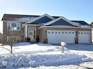 2626 Stacy St SE, Rochester, MN 55904