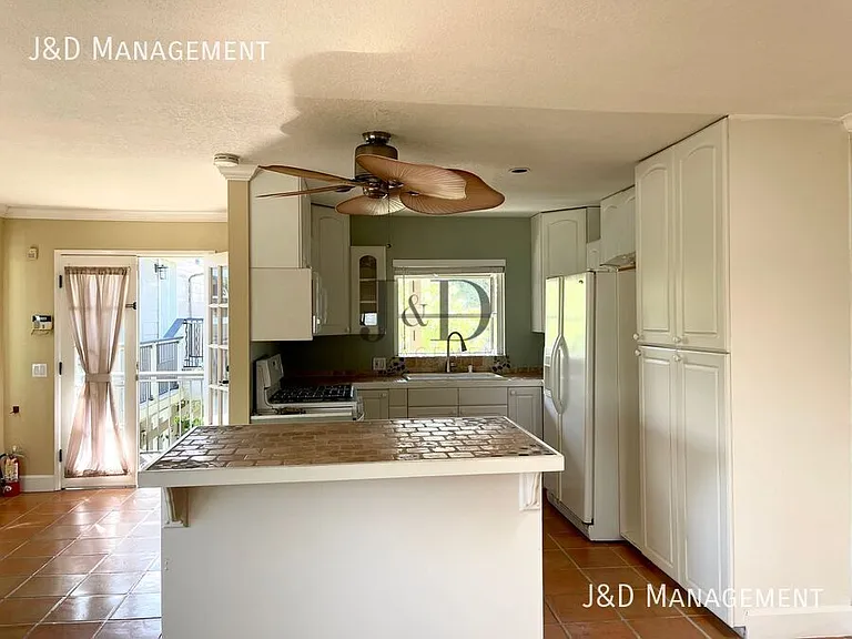 1762 Hornblend St #A — Photo 5