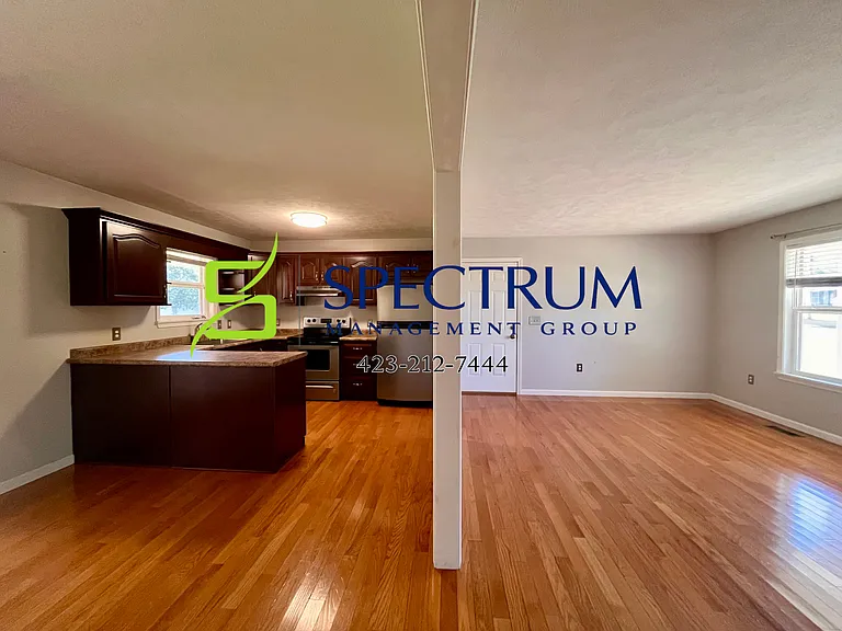 1733 Hugh Dr — Photo 6